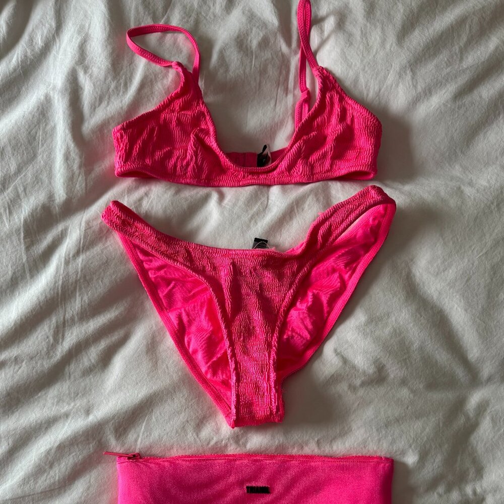 Triangl - MAIA Hot Pink Bikini Set